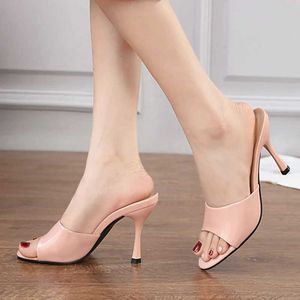 Dress Shoes Women 2022 New High Heels Summer Net Red Fashion Middle Heel Temperament Patent Leather Sandals Sexy Outer Wear Slippers H2403252