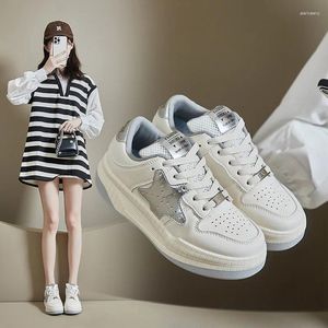 Casual Shoes 2024 Autumn Little White Korean Edition ins kvinnliga studenter ökar fritidssportbordet Fashion Girl J-D69