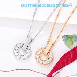 Designer lyxmärke smycken hänge halsband runt yuanbao koppar mynt halsband kvinnor mode enkel ihålig v-guld lås ben kedja för kvinnor