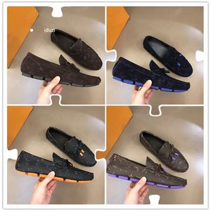 2024 Stor storlek 38-46 Tassel Plaid Men Ny lyxig designer Loafers Weaving Bekväma mjuka män Leisure Läderskor 2023 Fashion Sapato Masculino