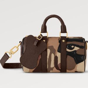 Mode Cross Body Bag Outdoor Women's Bag 25cm Series Letter Logo Print Design Mångsidig kudde Handväska med seriekod