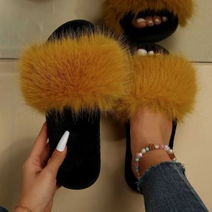 Slippare Winter 2023 Womens Fashion Fluffy and Cute Plush Luxury Outdoor Anti Slip Dålig platt botten H240325