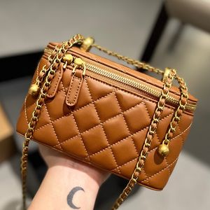 Luxury Designer Classic Quilted Mini Box Chain Bags Famous Brand Justerbar axelband Crossbody Bag Högkvalitativ äkta läderkvinnor Kosmetisk väska myntväska