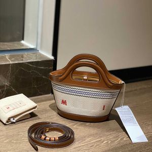 Uchwyt luksusowy splot słomy torebki damskie designer na ramię koszyk plażowy torba crossbody Travel TOTE Torebka torba sprzęgła 240315