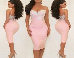 Białe koronkowe aplikacje i różowe sukienki koktajlowe syrenki 2019 Spaghetti Sweetheart Zapip Sexy Back Short Prom Gowns4343397