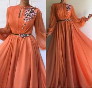 Muslimska orange långa ärmar blommor dubai aftonklänningar aline chiffon islamisk saudi arabisk prom klänning robe de soiree2482984