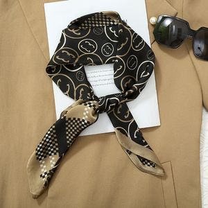 24 Style Simple Fashion Design Print Silk Scarf Pannband för kvinnor Lång handtag Bagsdukar Paris Axel Tote Lage Ribbon Head Wraps 70x70cm