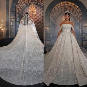 Luxuriöses arabisches Ballkleid Hochzeitskleid von der Schulterkristallkugelkleid Brautkleider Langes Zug Prinzessin Robe Mariage