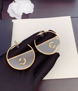 Damen-Marken-Bolzen-Cclies-Designer-Ohrringe, hochwertige Creolen, Gold-Clog-Ohrringe, Luxus-Schmuck, herzförmige Accessoires für Frauen 3224