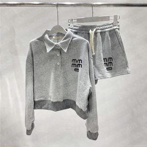 24SS Womens Polo Sweatshirts Casual Shorts Two Piece Letter Print Hoodie Topps Pullover DrawString Short Pant Sports 2 st -uppsättningar