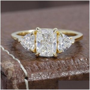 Cluster Anéis Randh Sólido 18K Ouro Amarelo Corte Radiante 7.5mm 3 Pedras Moissanite Anel 1.00Ct D Cor Fine Jewelry para Mulheres Casamento D Dhq6m