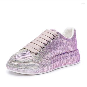 Scarpe casual 2024 Autunno in pelle da donna Stile Moda Piattaforma rosa Ins Piattaforme Sneakers Tide Shine Bling Strass