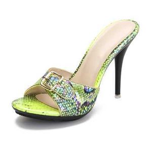Туфли Voesnees, женские тапочки 2020, сексуальные туфли на высоком каблуке 11 см, блестящая змеевидная ткань с блестками, туфли больших размеров 42, женские тапочкиTKHG H240321