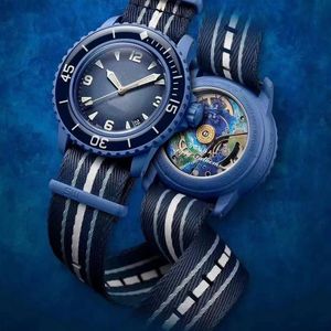 Se 42mm Five Ocean Dual Version Mechanical Movement och Quartz Movement Advanced Watch Pin Life Waterproof Watch Gift