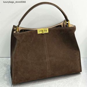 Factory Brand Designer verkauft 50 % Rabatt auf Damenhandtaschen online. Neue Top-Layer-Rindsleder-Umhängetasche, gefrostet, Leder, Damen-Pendeltasche, klassisches Kätzchen