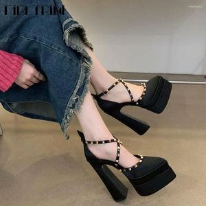 Klänningskor Rivit Platform High Heel Sandals pekade tå Buckle Strappy Luxury Fashion Design Sexig Women Party Wedding