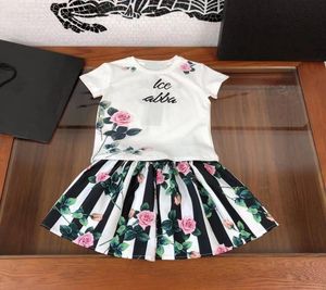 2021 Set da bambina con stampa floreale da 2 pezzi, abiti estivi per bambina in cotone, vestiti al dettaglio4594102