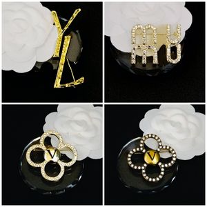 Boutique carta diamante broche moda estilo menina jóias pino acessórios primavera novo charme de ouro broche jóias de alta qualidade