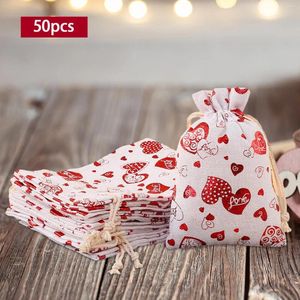 Present Wrap 50 Pieces Valentine's Day Bags Bulk Candy Love Heart DrawString PAG PACKAGING FÖR Födelsedagsfest Tillbehör