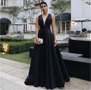 Black Satin Formal Party Dresses Evening V Neck Bow Sexy Backless Prom Gowns Long Ruched A Line Women Wear Special Robe De Soiree2018409