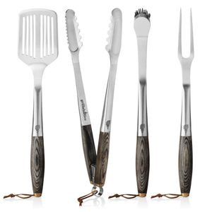 Grillaholics Premium BBQ Tools Set di 4 utensili per barbecue - Confezione regalo in legno include pinze per barbecue, forchetta per carne, spatola per griglia e pennello per imbastire