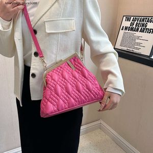 Designer de marca de fábrica vende 50% de desconto bolsas femininas on-line bolsa alienígena primavera nova linha lingge ombro feminino concha