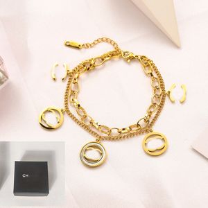 Classic Bracelets Bangle 18K Gold Plated Stainless steel Round Design Letter Pendants Lovers Gift Wristband Cuff Chain Women Bracelet for Birthday Gift with box