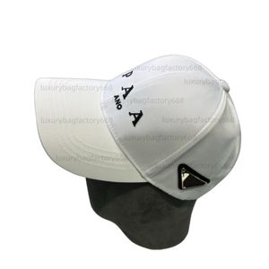 Moda primaverile Berretti da baseball in tela ricamati berretti firmati uomo donna Lusso estivo casual bianco nero lettera protezione cappello da sole all'aperto Cappelli con lingua d'anatra