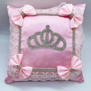 Free Custom Crown Pillow Jewelry Welcome Home Baby Pography Baby Girl Boy Toddlers Cotton Outfits born Gift 240318