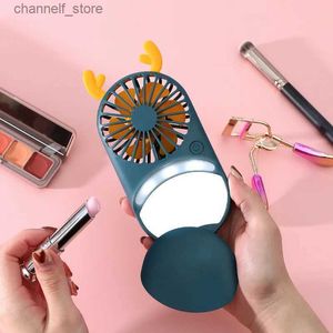 Electric Fans Portable USB Charging Manual Fan Lämplig för kvinnors tre vindar Speed ​​and Night Light Travel Makeup Mini Fany240320