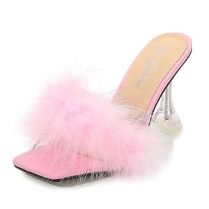 Elbise ayakkabıları voesnees 2021 yeni yaz tatlı kadın terlikleri şeffaf pvc kürk kristal sandalet 9cm parti moda sevimli tüylü yüksek topuklu h2403253