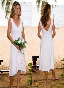 2019 Lässige Brautkleider am Strand mit Mustern, V-Ausschnitt, A-Linie, Tee-Länge, weiße Chiffon-Hochzeitsparty-Kleider 5661085