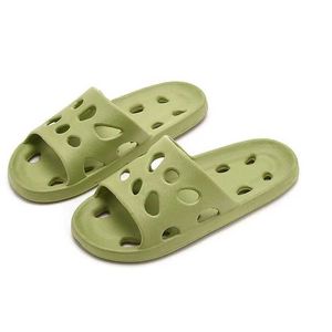 Slippers 2024 New Summer Cartoon Bear Men Slides Shoes Eva Trend Women trend inslip indoor ourdoor ourdo oud ourd