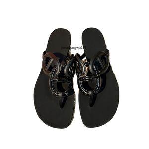 Top quality Jelly women's shoes flip-flops flip-flops with flip-flops on the beach and casual pig nose.