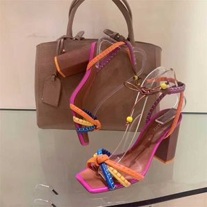Klänningskor Brasilien Fashion Luxury Twist Woven Sandals Color Blocking Designer Märke Kvinnor Tjock med hög häl Kvinna Casual H240325