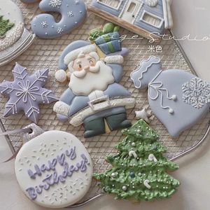 Baking Moulds Christmas Santa Claus Tree House Snowflake Cookie Cutter Icing Pressed Mold Biscuit Stamp DIY Fondant Cake Decorations And