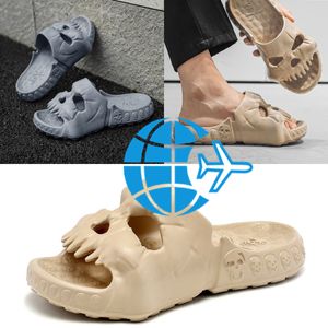 Nowe kreatywne kapcie czaszki Summer mężczyzn Kamieci Nowatorskie sandały plażowe na świeżym powietrzu bez poślizgu domowe slajdy pary buty gai 40-45