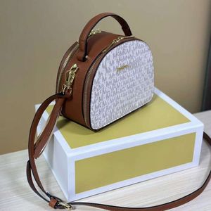 Bolsas de grife de designer Bolsa de bolsa de bolsa de luxo branca para mulheres de couro genuíno feminino crossbody Tabby Lady Round Bags