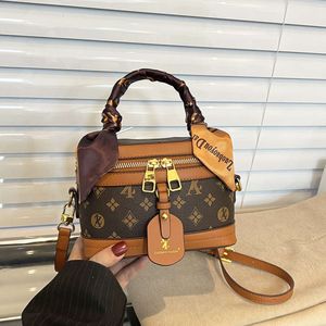 Handbag for Women in 2024, New High-end and Elegant Light Luxury Single Shoulder Crossbody Bag, Niche Design, Box Bag 78% Off Store wholesale