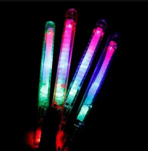 سبعة ألوان LED LED UP WANDS GLOW العصي الحفلات الموسيقية الهذيان حفلة عيد ميلاد الحفلات كبيرة الشفافة حزام الحبل لوازم الحفلات فلاش ضوء عصا الحفل الموسيقي