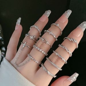 Fashionabla kvinnliga pekfingerring avancerad lyxig silverpläterad bandring