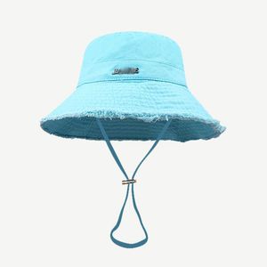 Jacquemes Hat Designer Bucket Hat for Women Luxury Mens Fashion Fanvas Denim Beach Hat Casquette Bob Wide Brim Hats Summer Sun Hat z paskiem 7112