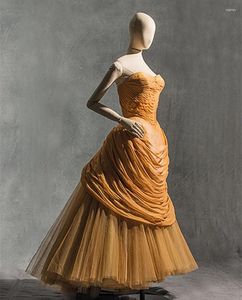 Sukienki imprezowe Vintage Victorian Gold Prom Ruched Line Tiul Formal Suknie
