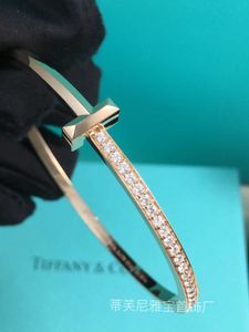 AA-Designer-Charm-Armreif TifanT Love High-Version-Diamantarmband mit weißer Kupfergalvanisierung 18 Karat echtes Gold, modischer Damenschmuck, Batterie IKZ4