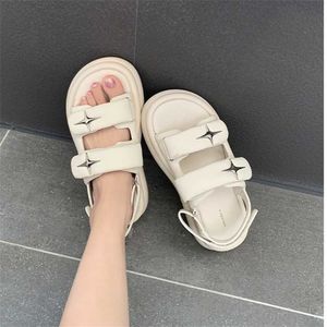 Pantofole da sandali sportivi da spiaggia con suola spessa per abbigliamento da esterno alla moda primavera autunno estate da donna 240228
