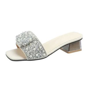 Slippers 2024 Rhinestone Sequins Designer Slides Luxury Non-Slip Square Heel Women Fashion New Butterfly-knot Sandals71TG H240321