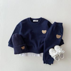 Onepiece kläder baby flicka uppsättningar född pojke lång ärm little bror romper jumpsuit set 240313