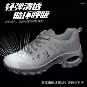 Casual Shoes 2024 Spring and Autumn Season Mesh Lace Up Breattable Soft Sole Bekväm träning Running Leisure Sports