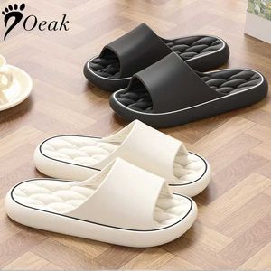 Slipare molnkvinnor Summer Beach Sandaler Korean tjock plattform EVA för hemflip flops män mode mjuka sula bilder h240325