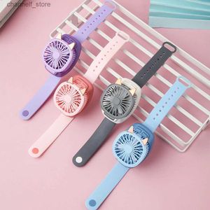 Elektriska fläktar Portable USB Charging Neck Lazy Wrist Suspenderad Cooling Mini Fan Desktop Cuietvintage Air Circulation Fan Handheld Atomizery240320